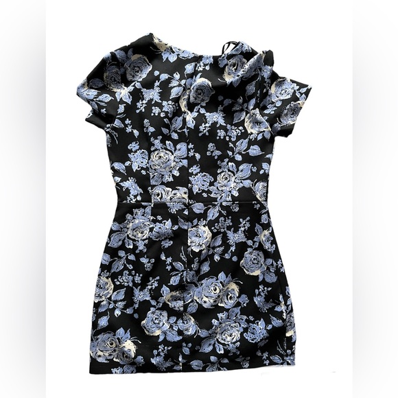 Forever 21 T-Shirt Cut-Out Dress - Picture 3 of 4